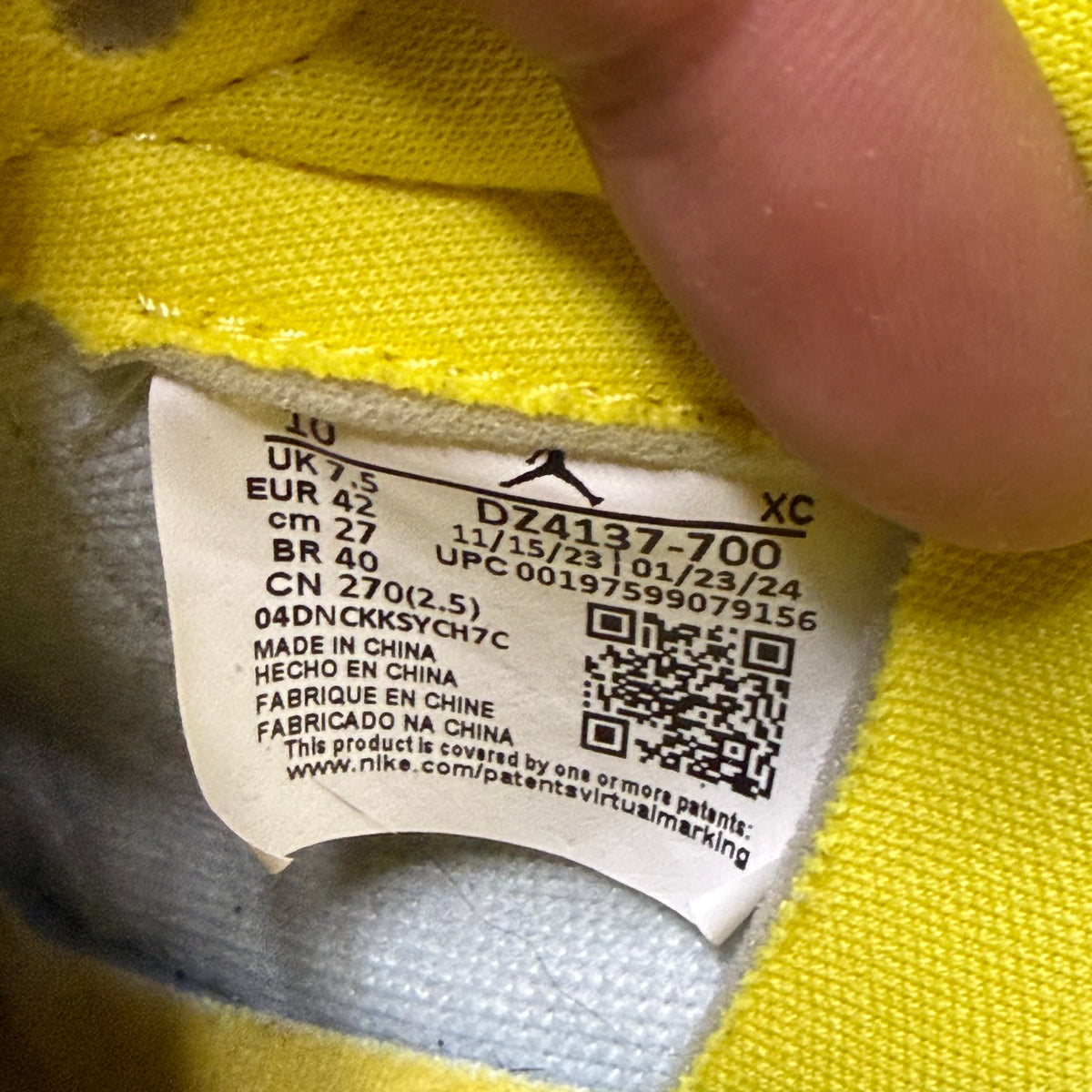 Jordan 1 Low Travis Scott Canary 8.5 Men “Preowned”
