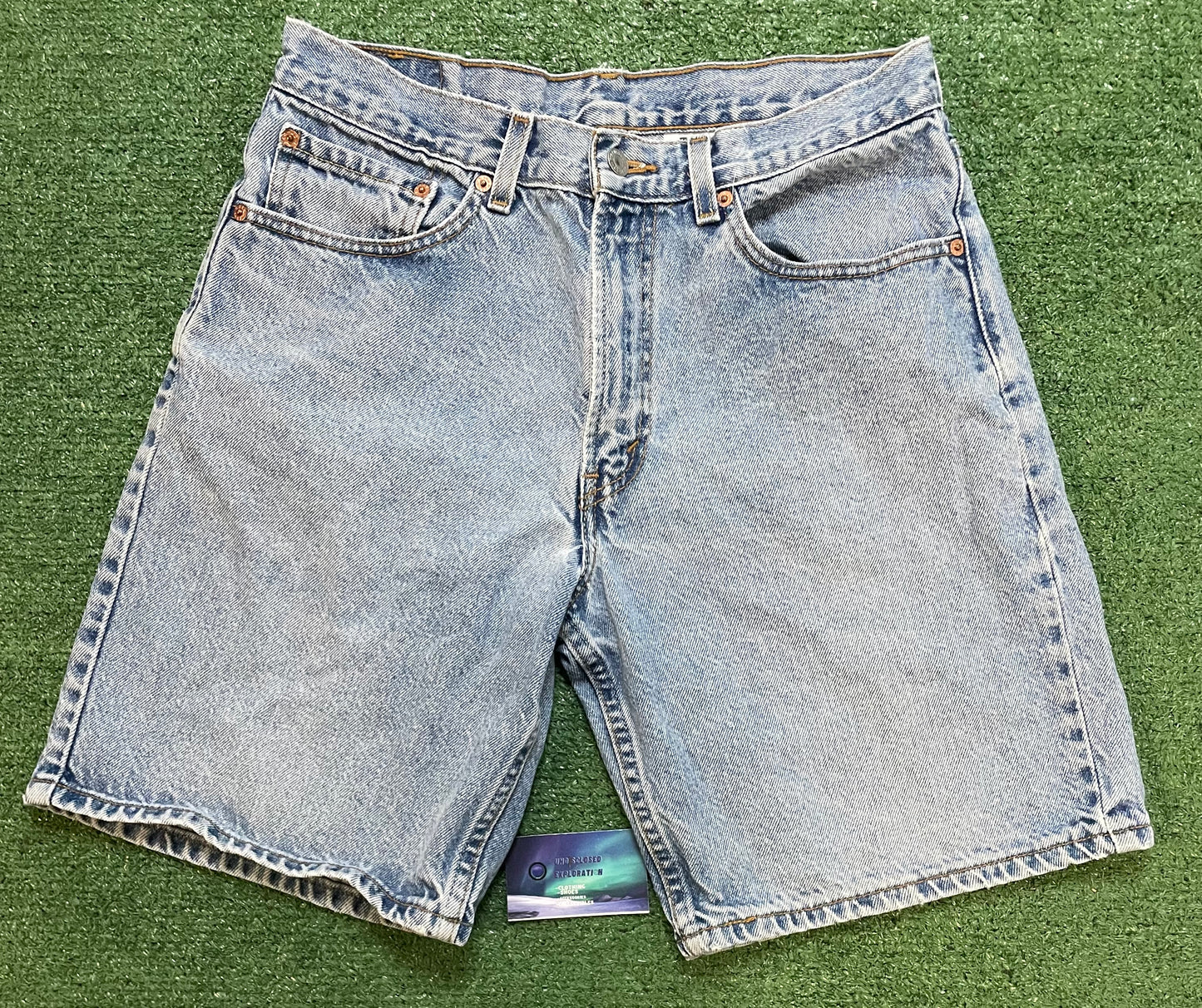 Vintage Levi 550 light wash jeans