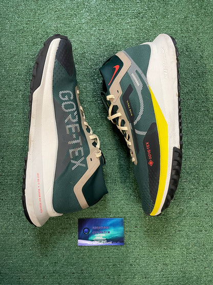 Nike react Pegasus trail 4 gortex 13men/14.5women