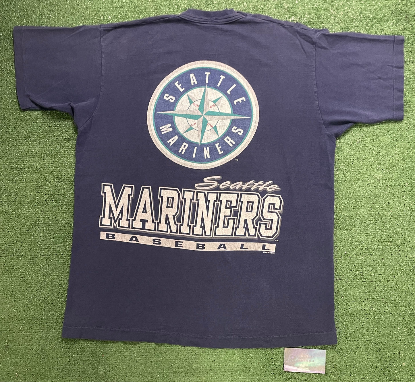 Vintage 1990s Seattle Mariners baseball tee
