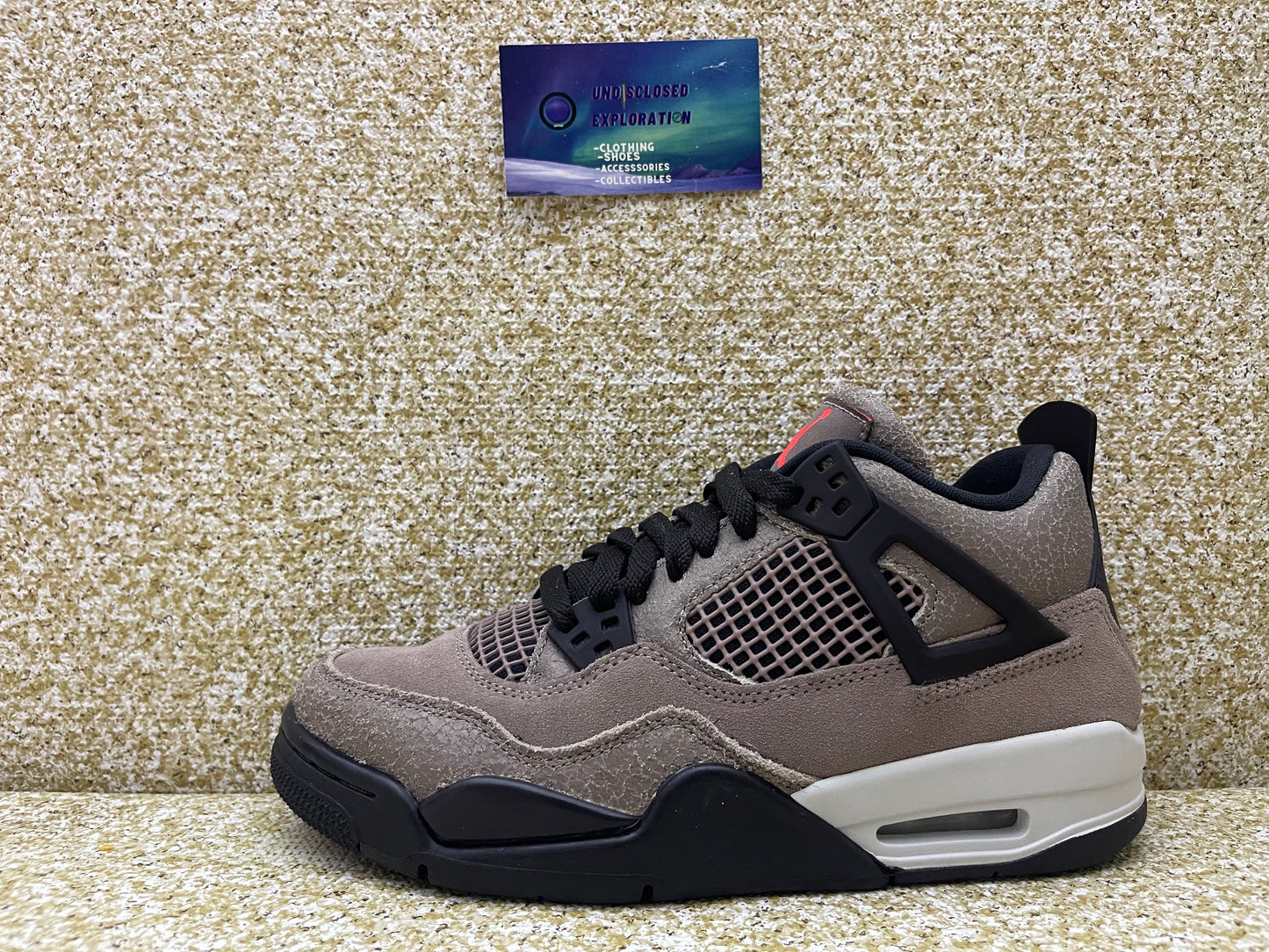 Jordan 4 Taupe Haze 5.5 Youth/7 women “Preowned”