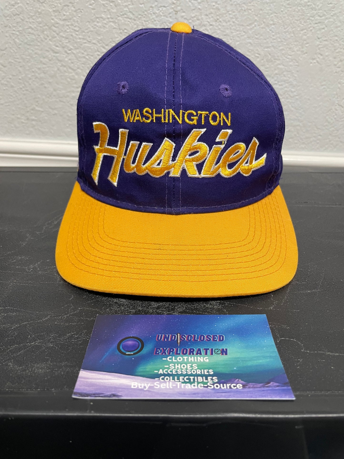 Vintage 1990s UW university of Washington Huskies sports specialties script hat