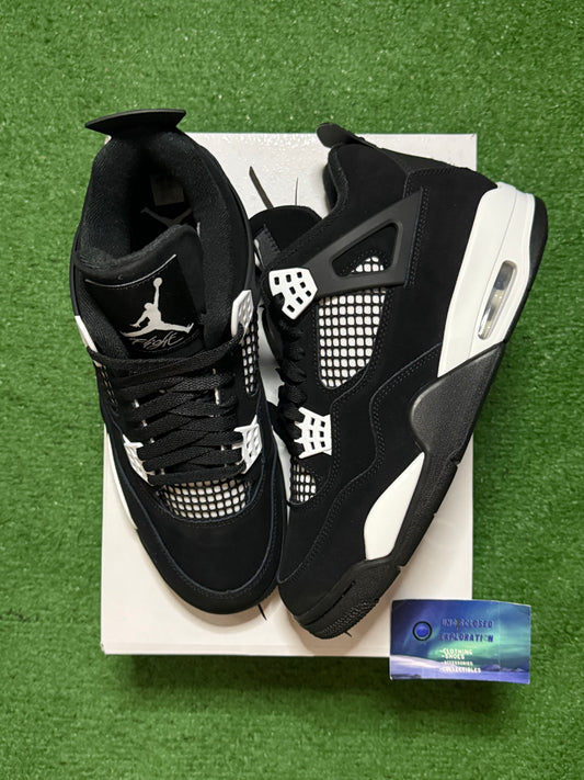 Jordan 4 White Thunder