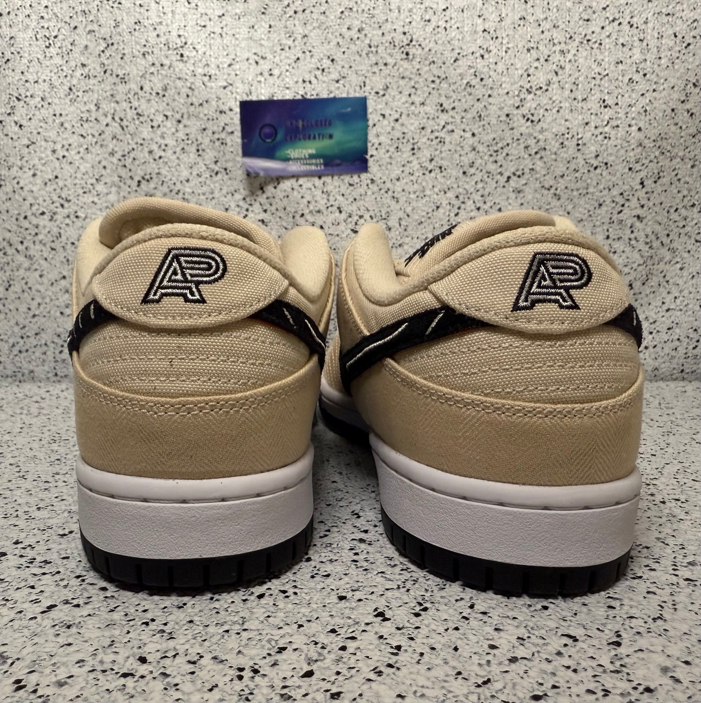 Nike Dunk SB Low Albino and Preto