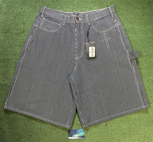 GV Gallery state prop Raspberry hills denim shorts