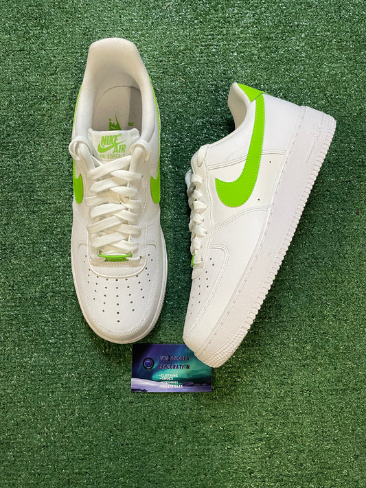 Nike Air Force 1 low white action green
