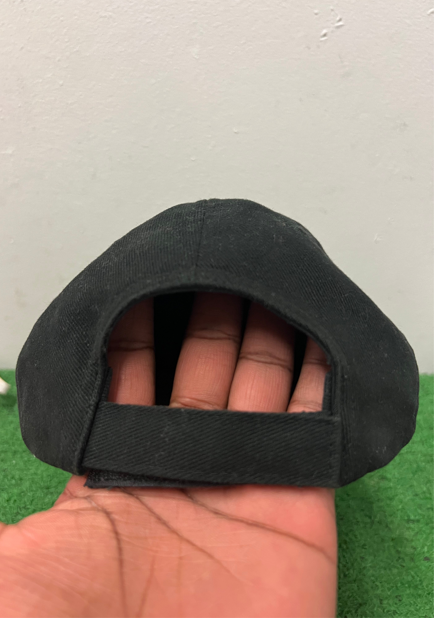 Balenciaga embroidered logo black  hat