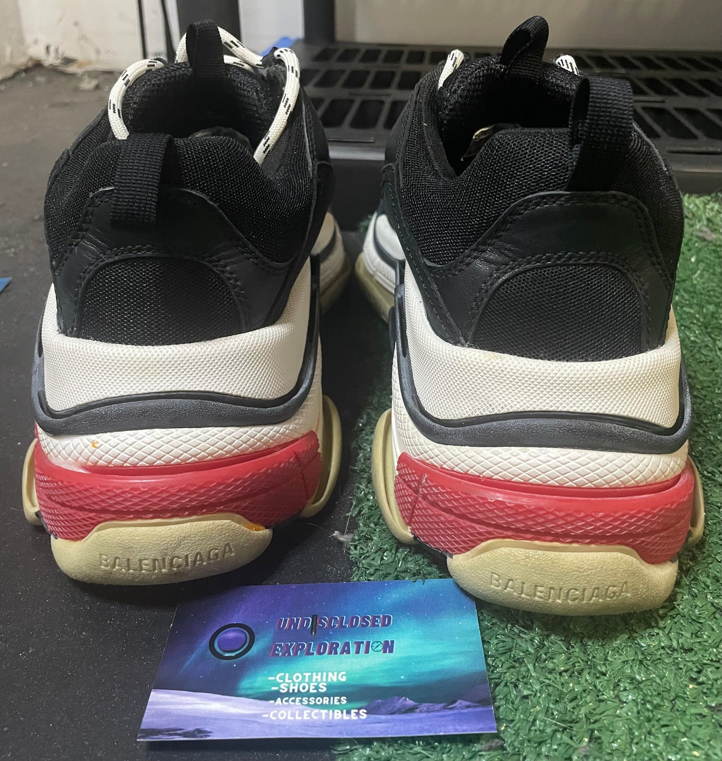 Balenciaga triple S black size 9men/10.5women(EU 42)