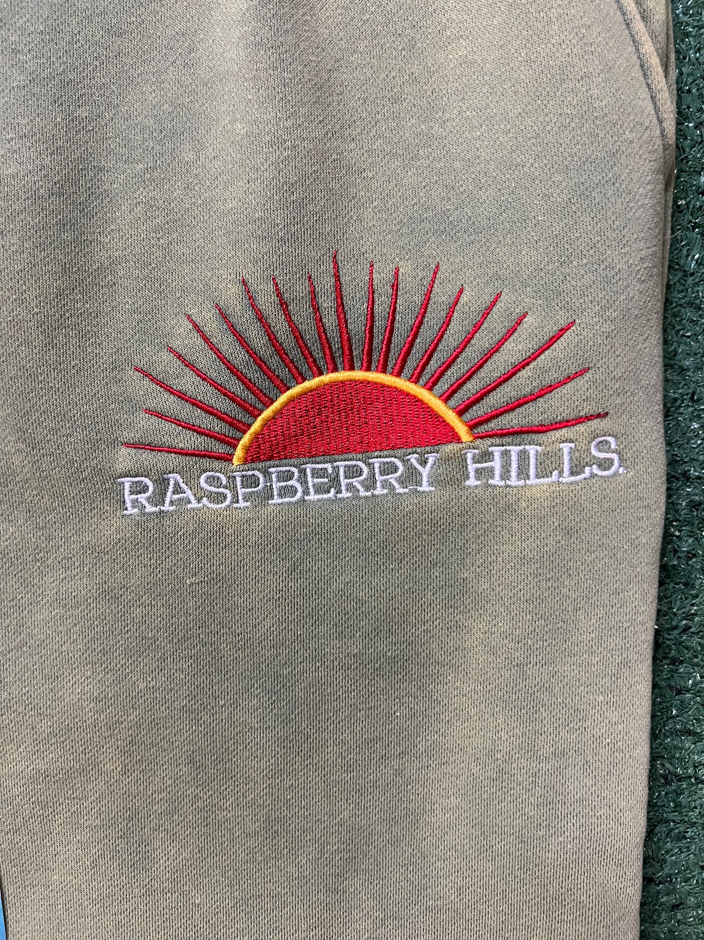 Gv Gallery raspberry hills casamigo green sweatpants
