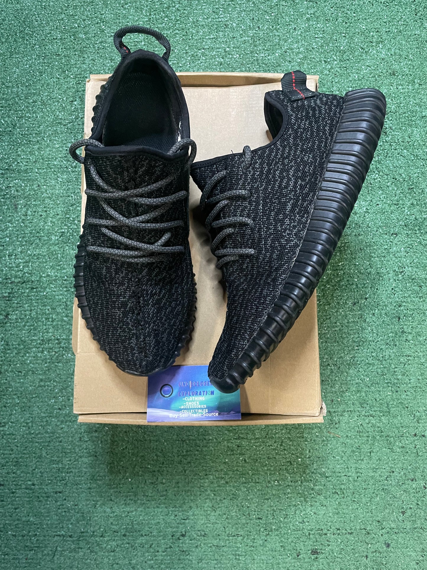Adidas Yeezy Boost 350 pirate black size 9men/10.5women