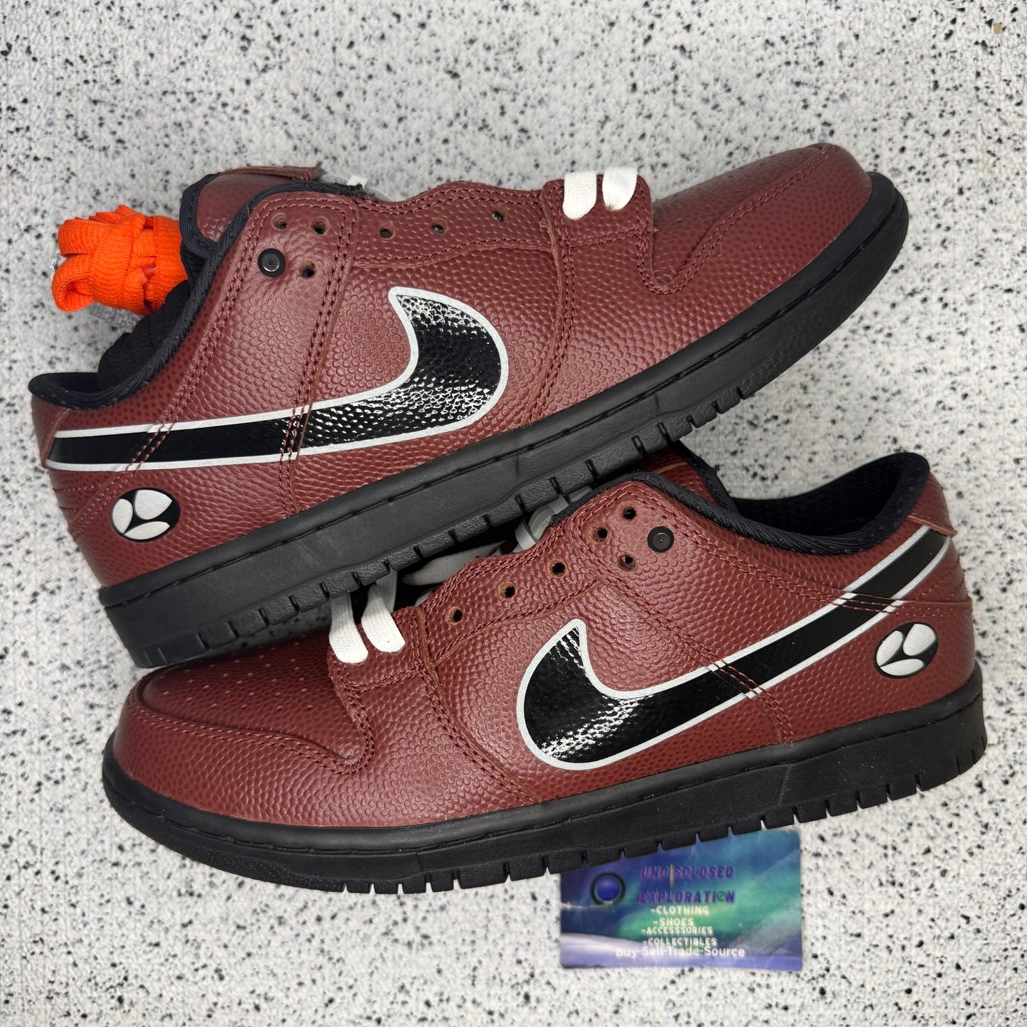 Nike Dunk SB Low Limosine Skateboards Football
