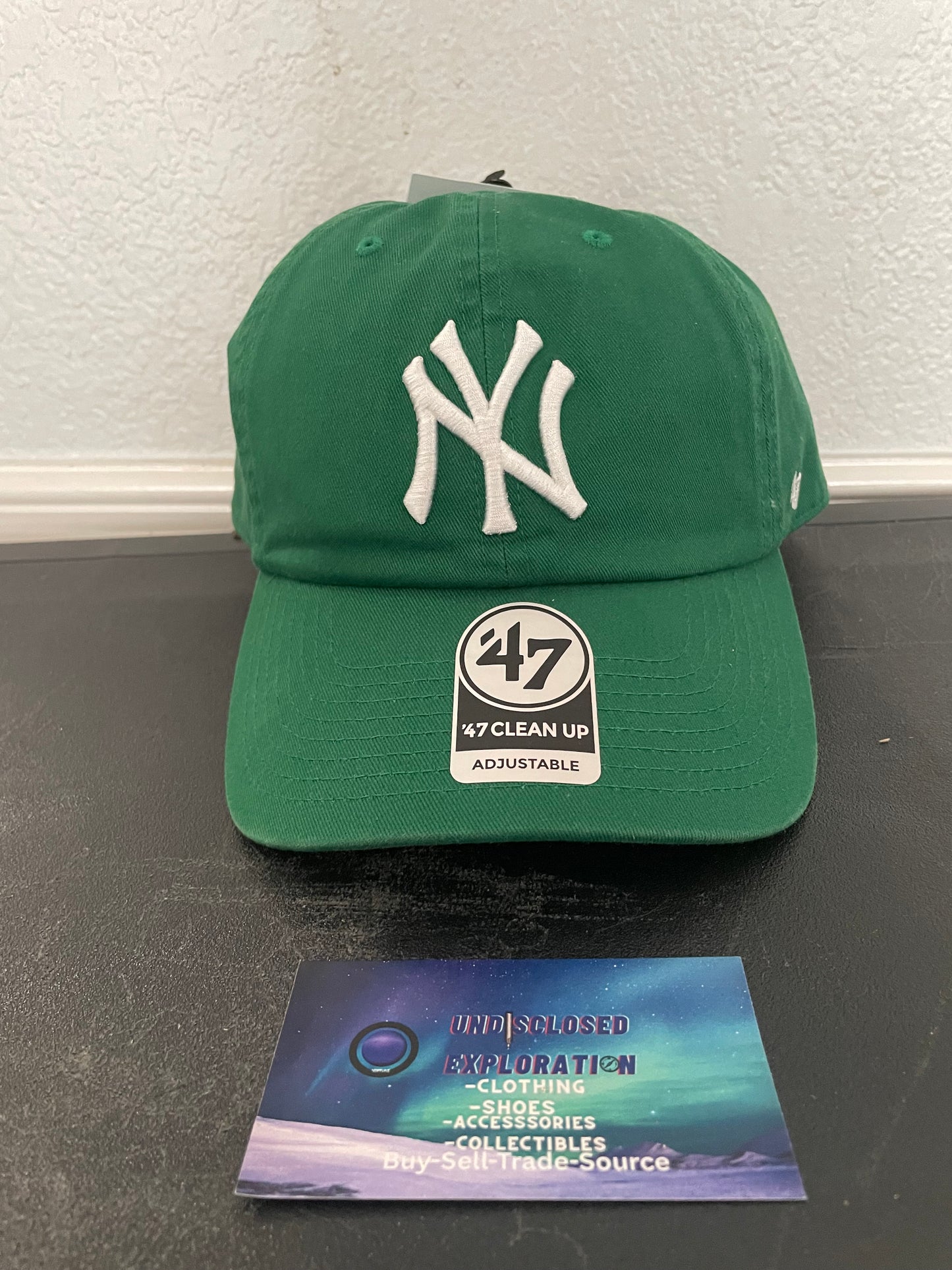 New York Yankees green hat
