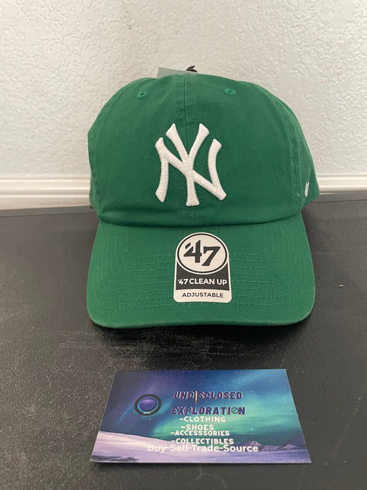 New York Yankees green hat