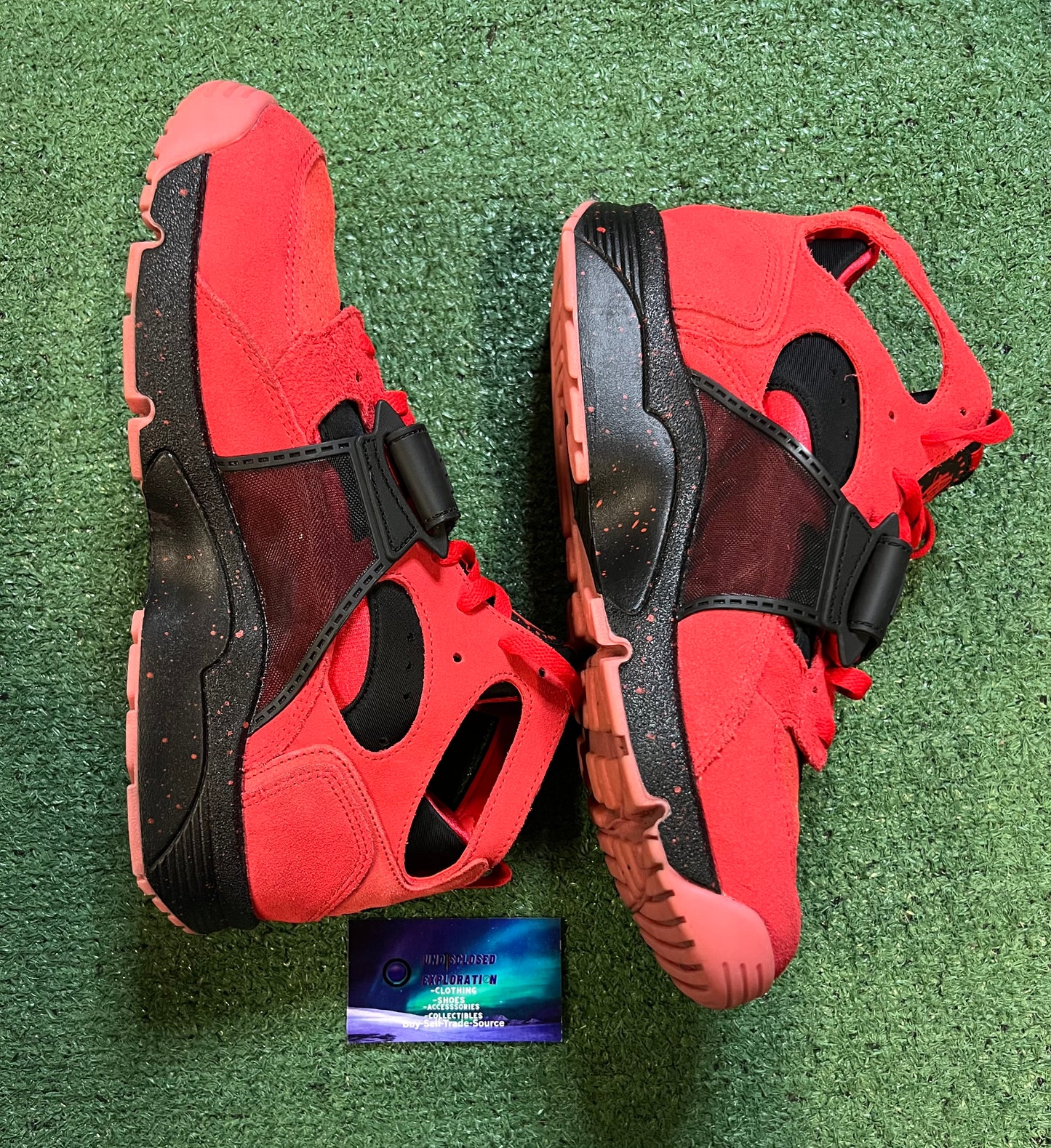 Nike air huarache challenge red size 10.5men/12women