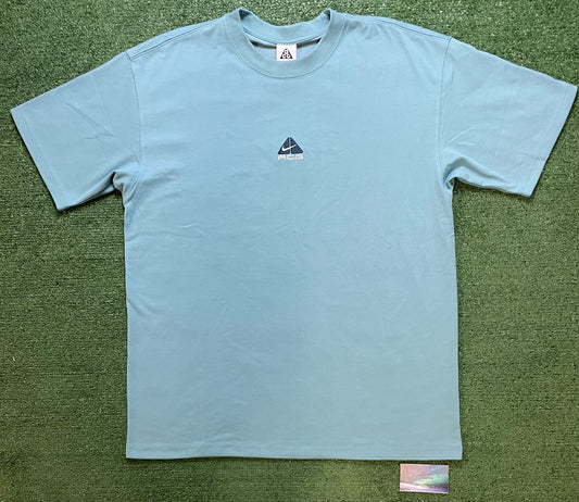 Nike ACG lung embroidered tee