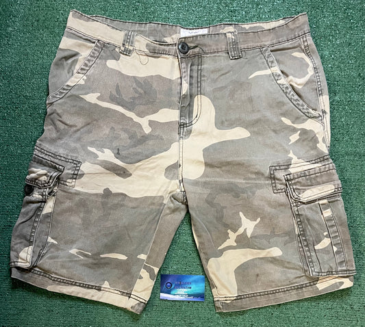 Camo cargo shorts