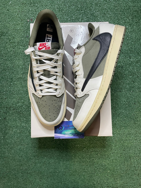 Air Jordan 1 Low Travis Scott medium olive size 11men/12.5women