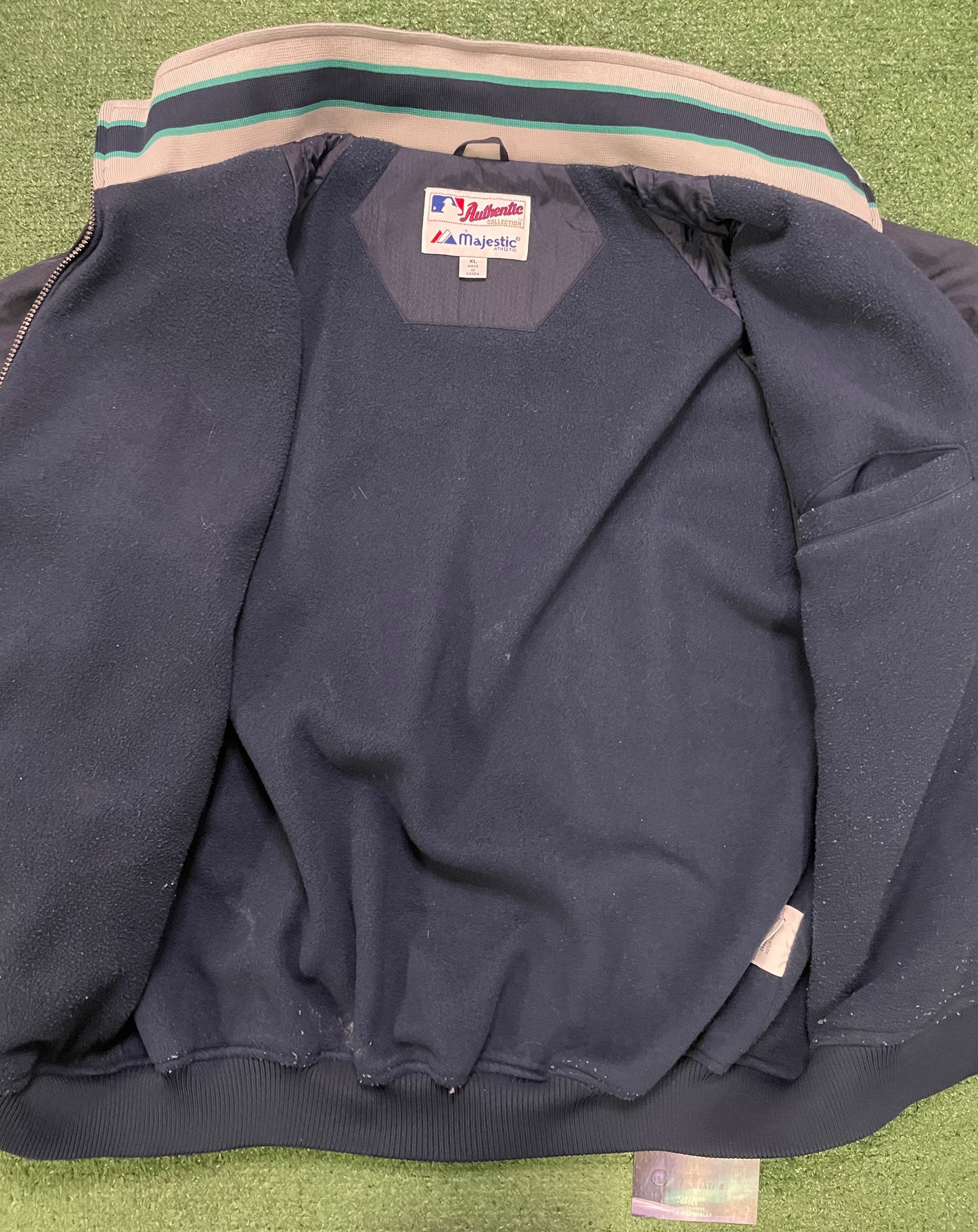 Vintage Seattle Mariners embroidered majestic jacket