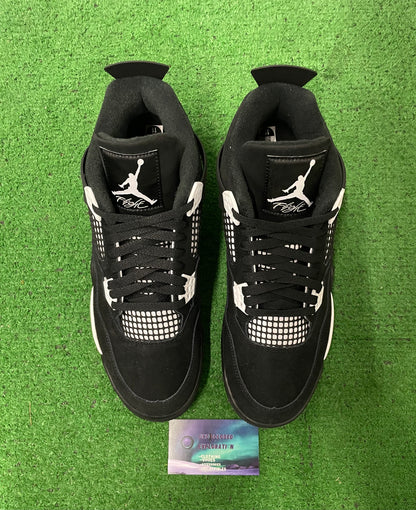 Jordan 4 white thunder