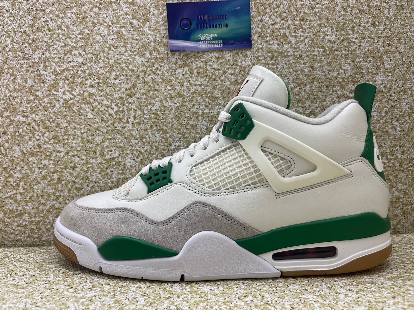 Jordan 4 SB Pine Green 10 Men/11.5 Women “Preowned”