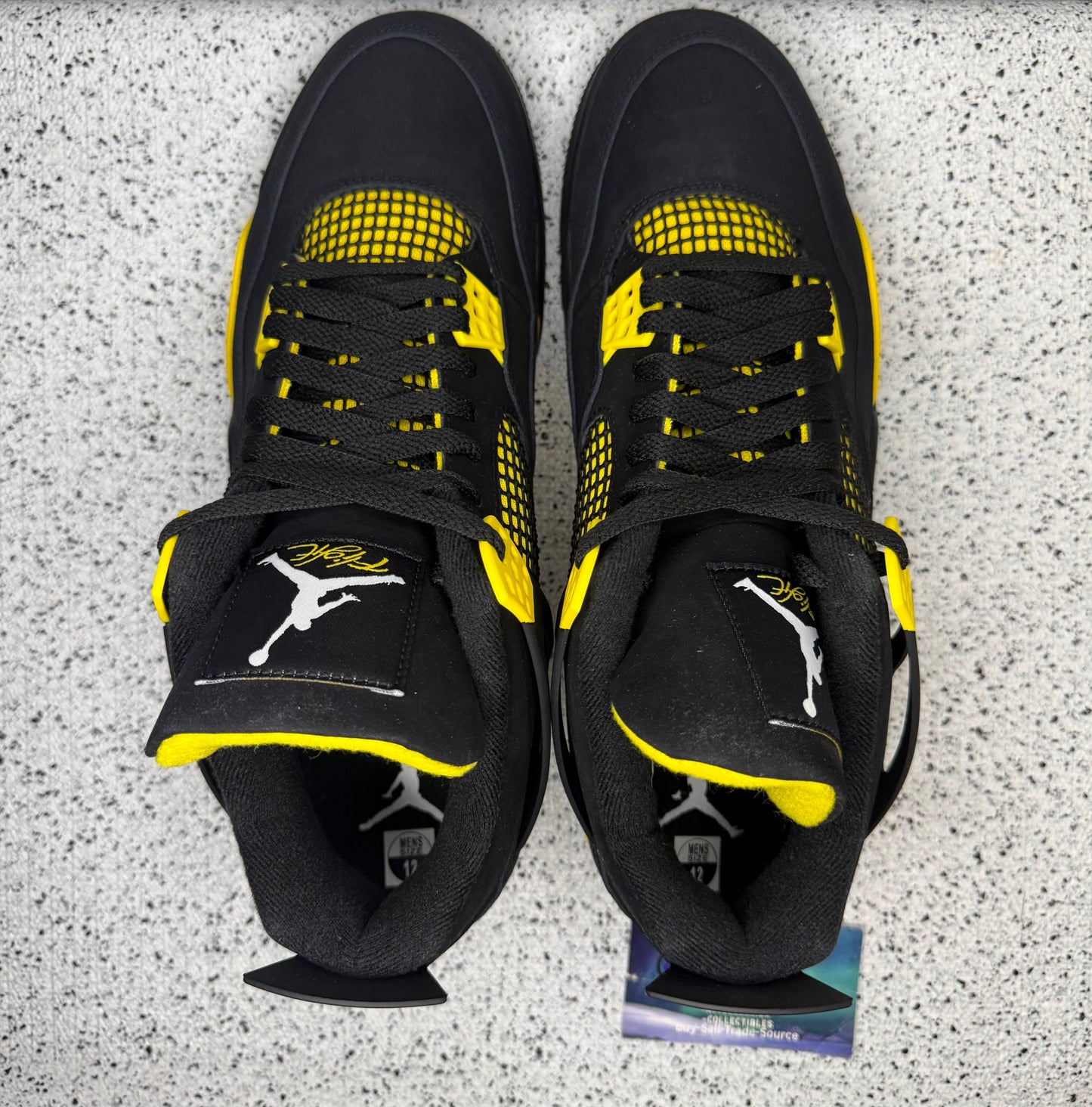 Jordan 4 Thunder
