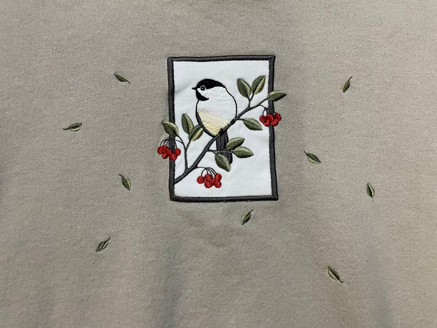 Vintage 1990s embroidered bird crewneck