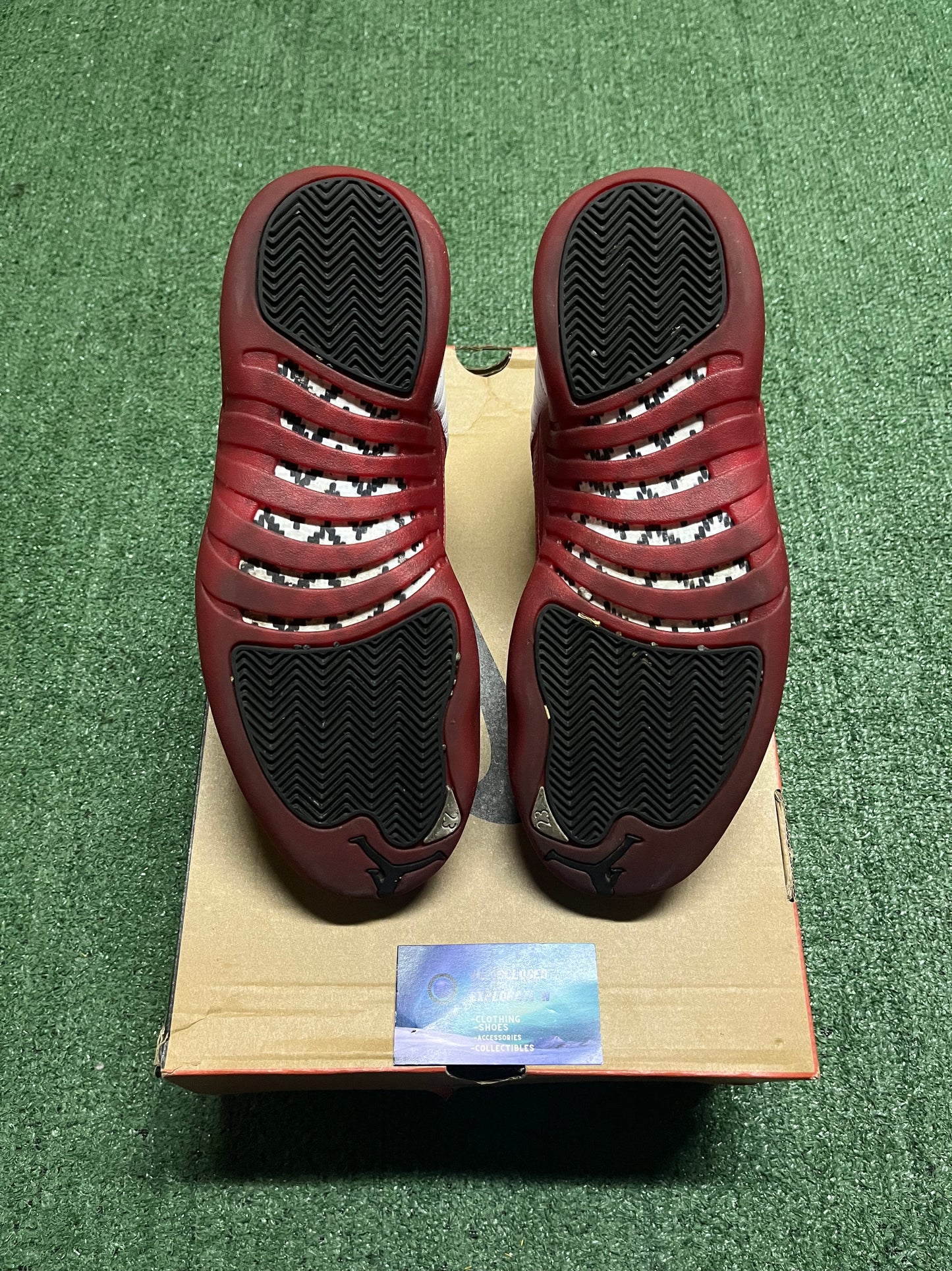 Jordan 12 cherry 2023 size 9men/10.5women