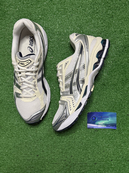 ASICS Gel Kayano 14 White Midnight 9.5 Men/11 Women “Preowned”
