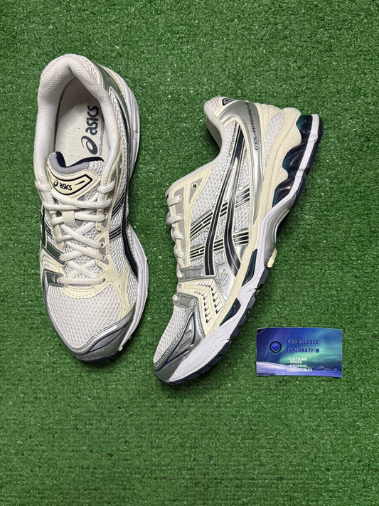 ASICS Gel Kayano 14 White Midnight 9.5 Men/11 Women “Preowned”
