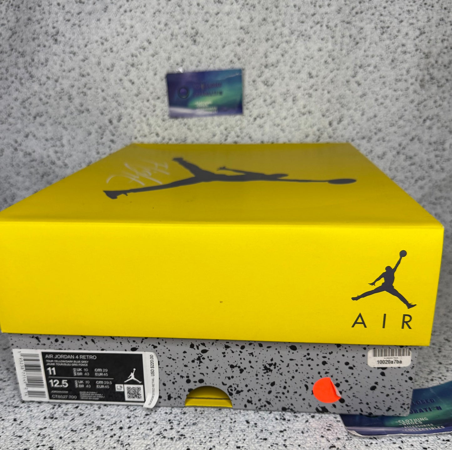 Jordan 4 Lightning