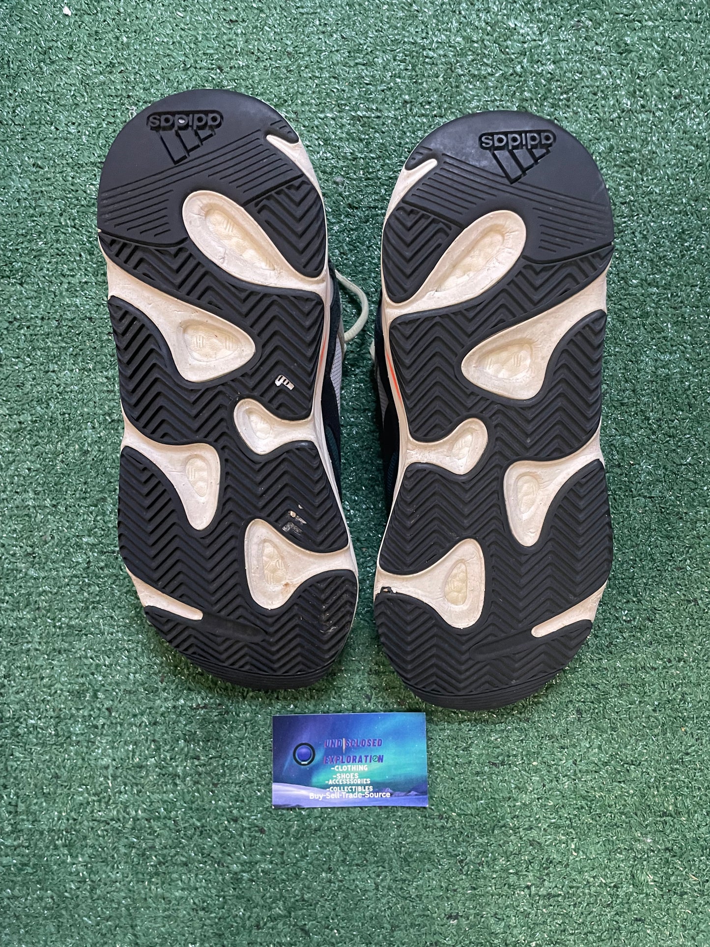 Adidas Yeezy wave runner 700 size 10men/11.5women