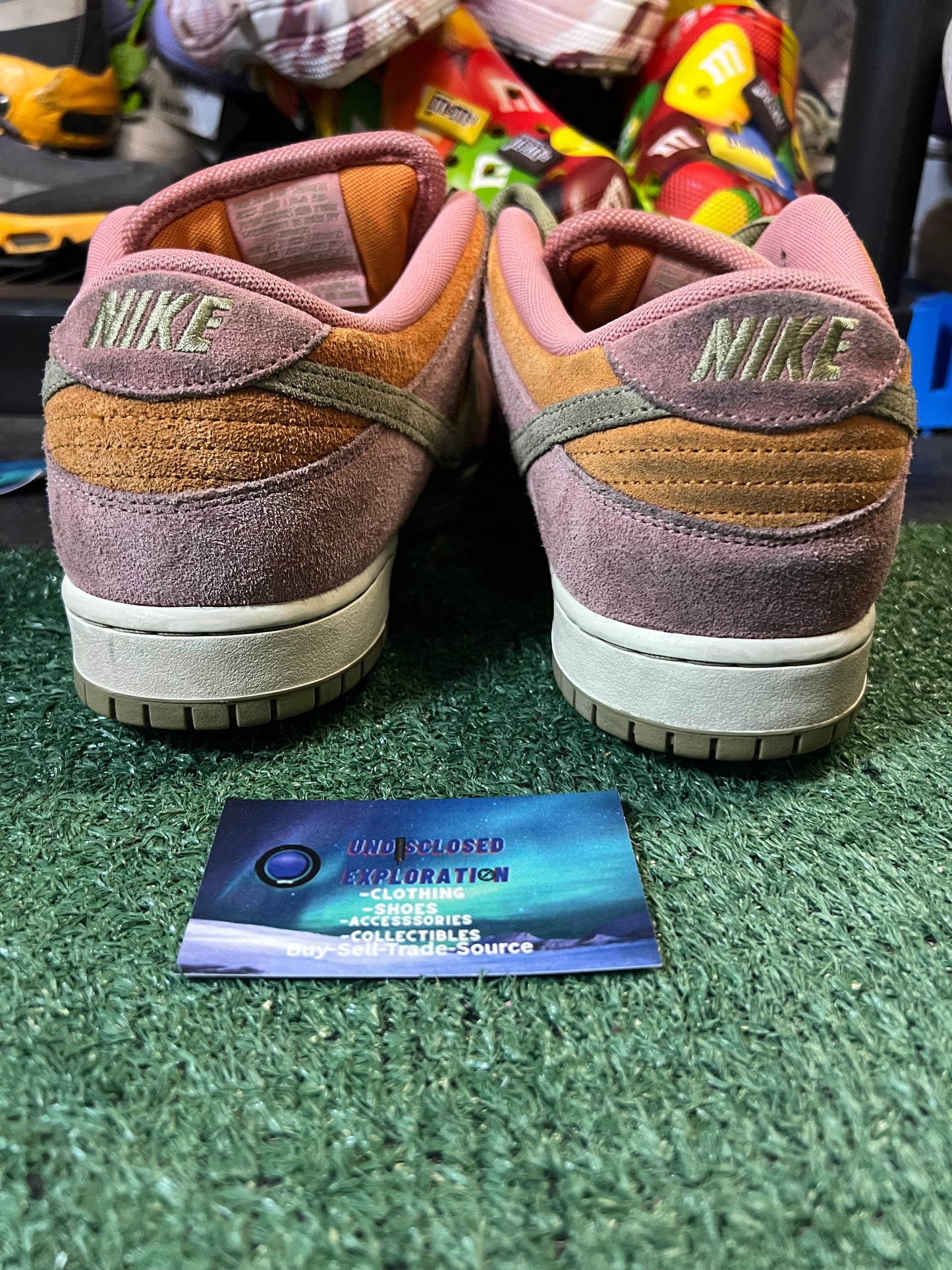 Nike Sb dunk low stardust size 11.5men/13women