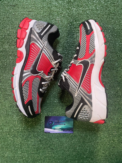 Nike Vomero 5 metallic silver university red size 7.5men/9women