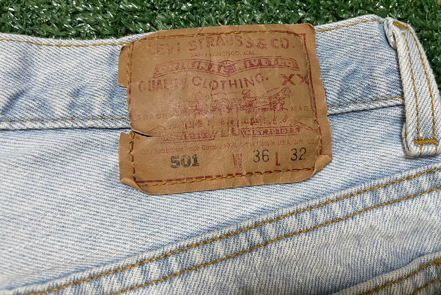 Vintage 1990s Levi’s 501XX light wash blue denim jeans 501-0134