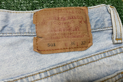 Vintage 1990s Levi’s 501XX light wash blue denim jeans 501-0134