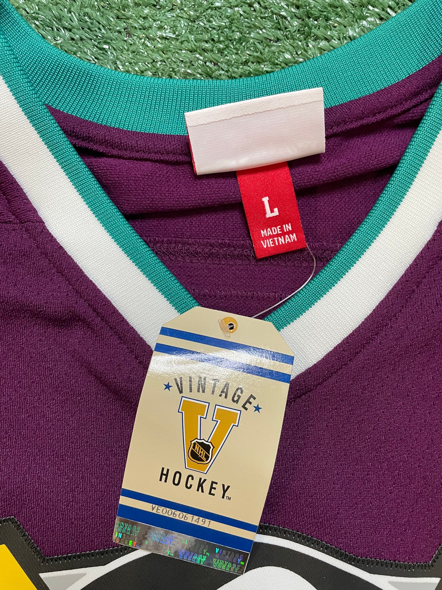 Mitchell & ness Anaheim Mighty Ducks Teemu Selanne #8 hockey jersey