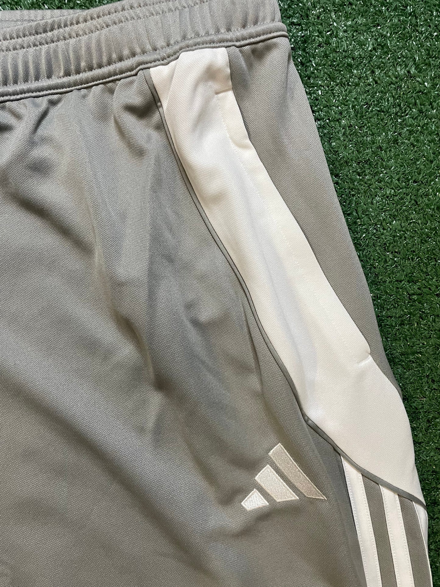 Adidas tiro 24 grey & white pants