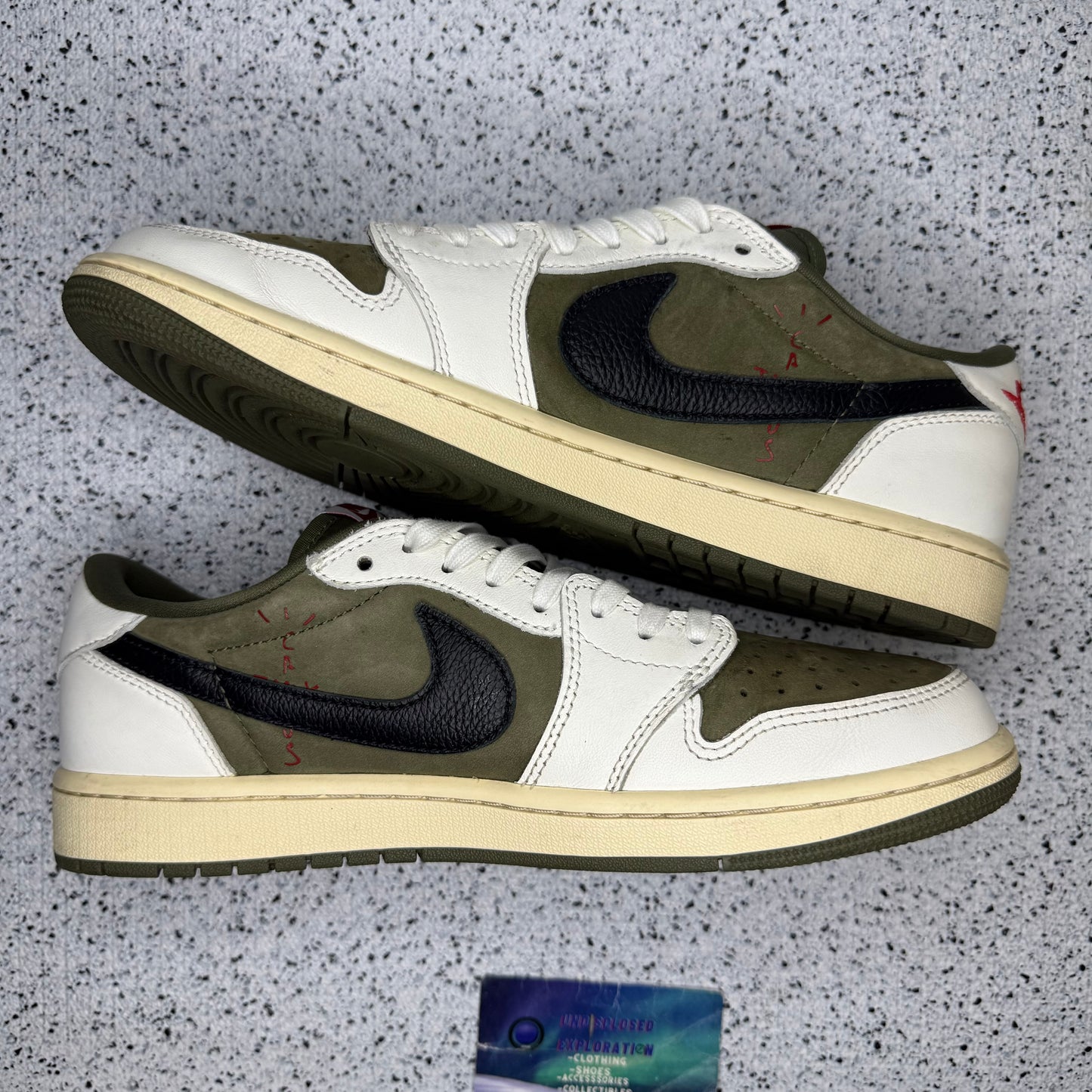 Jordan 1 Low Medium Olive 9 Men “Preowned”