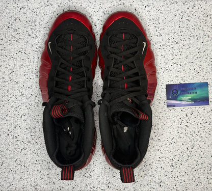 Nike Foamposite Red Metallic 11 Men/12.5 Women “Preowned”
