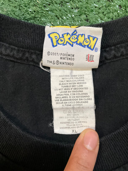 Vintage 2000s Pokémon Pikachu pokeball tee