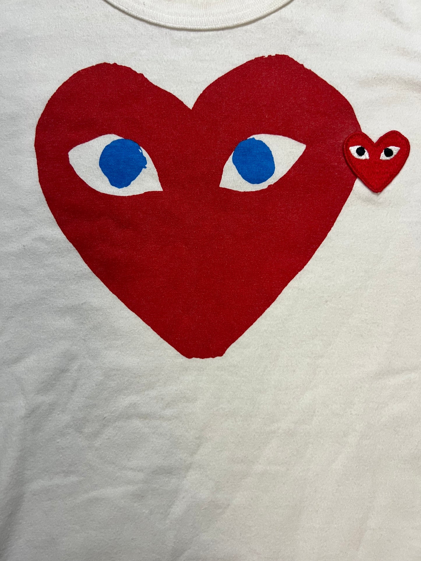 Comme Des garçon play double heart tee