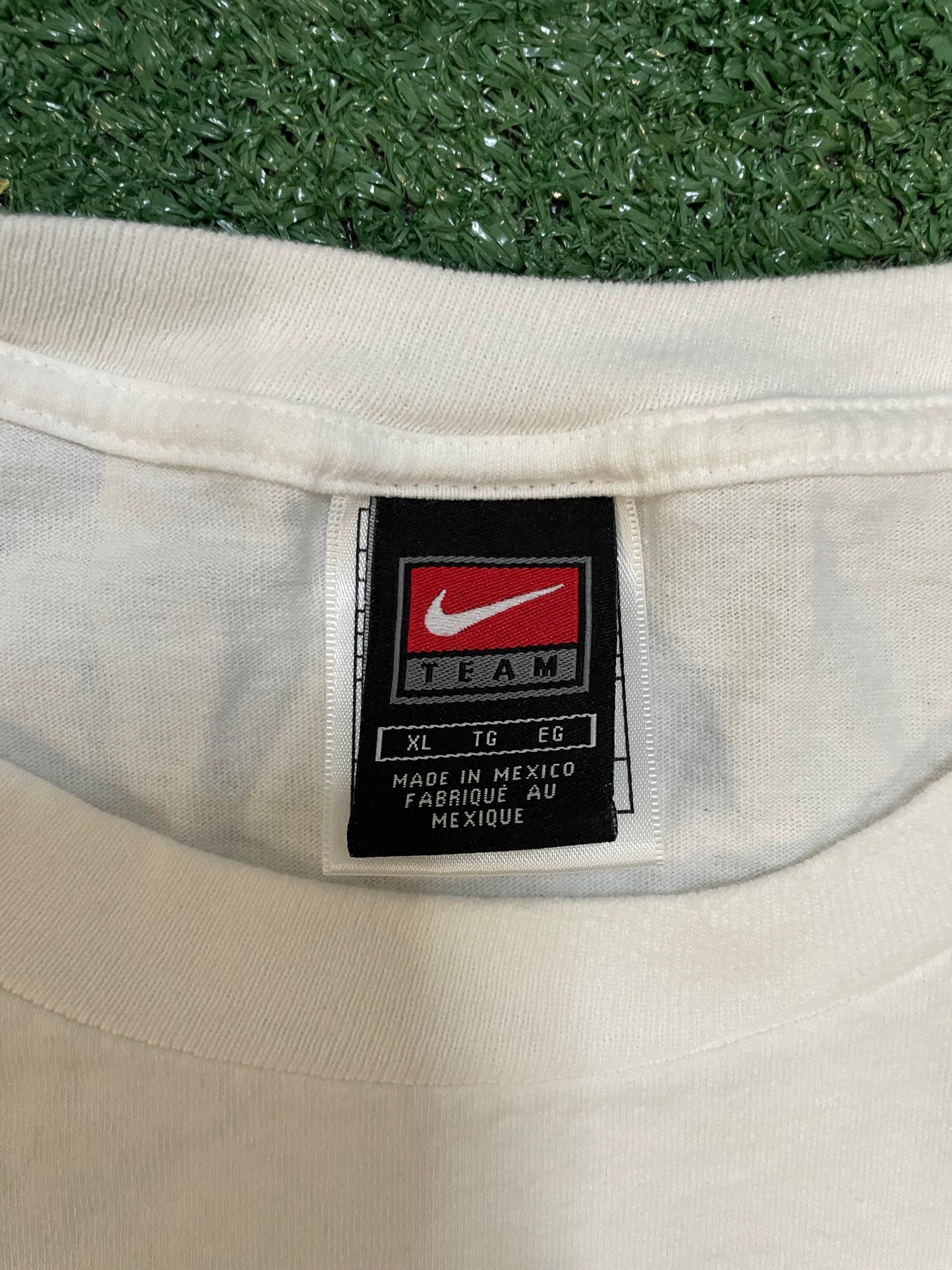 Vintage 1990s nike center swoosh UW university of Washington Huskies tee
