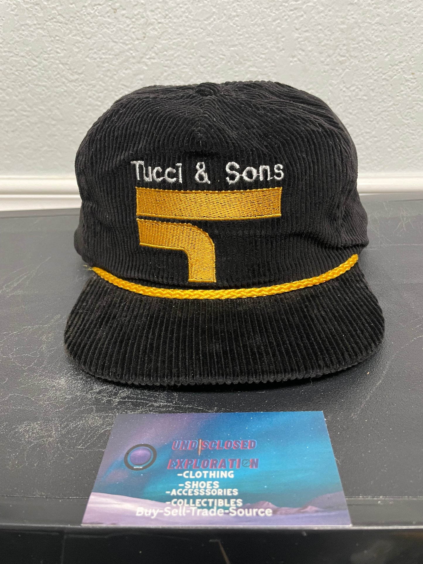 Vintage 1990s Tucci & Sons corduroy hat
