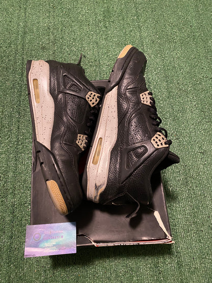 Jordan Retro 4 “Oreo” size 11men/12.5women