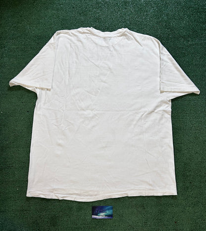 Vintage 1990s Saudi Arabia riydah American embassy tee