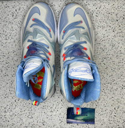 Nike LeBron 13 Christmas