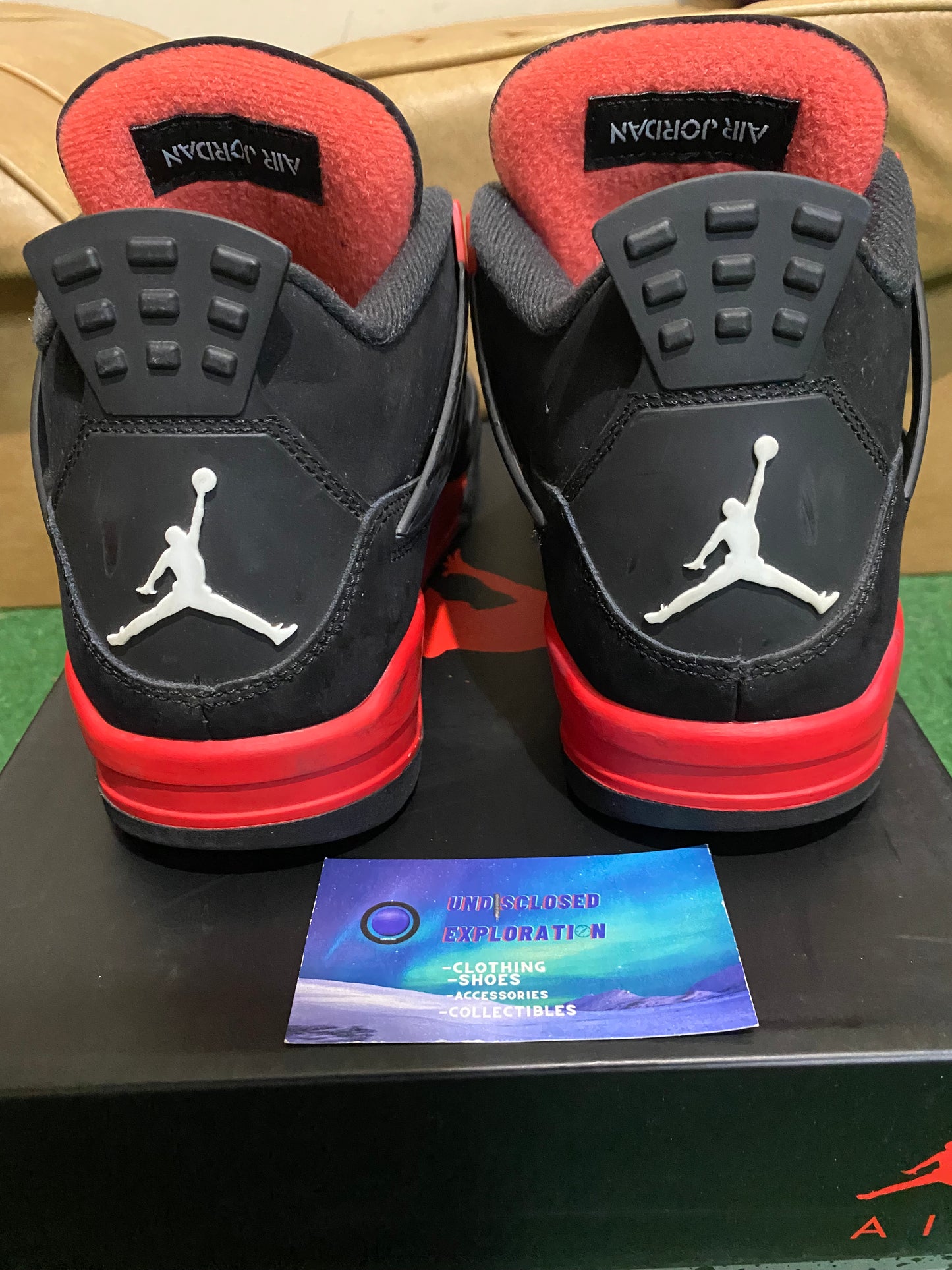 Jordan 4 red thunder size 9