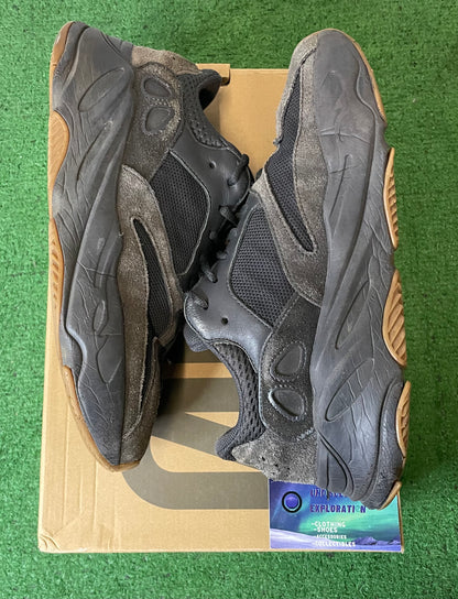 Yeezy 700 utility black 2019 size 10.5men/12women