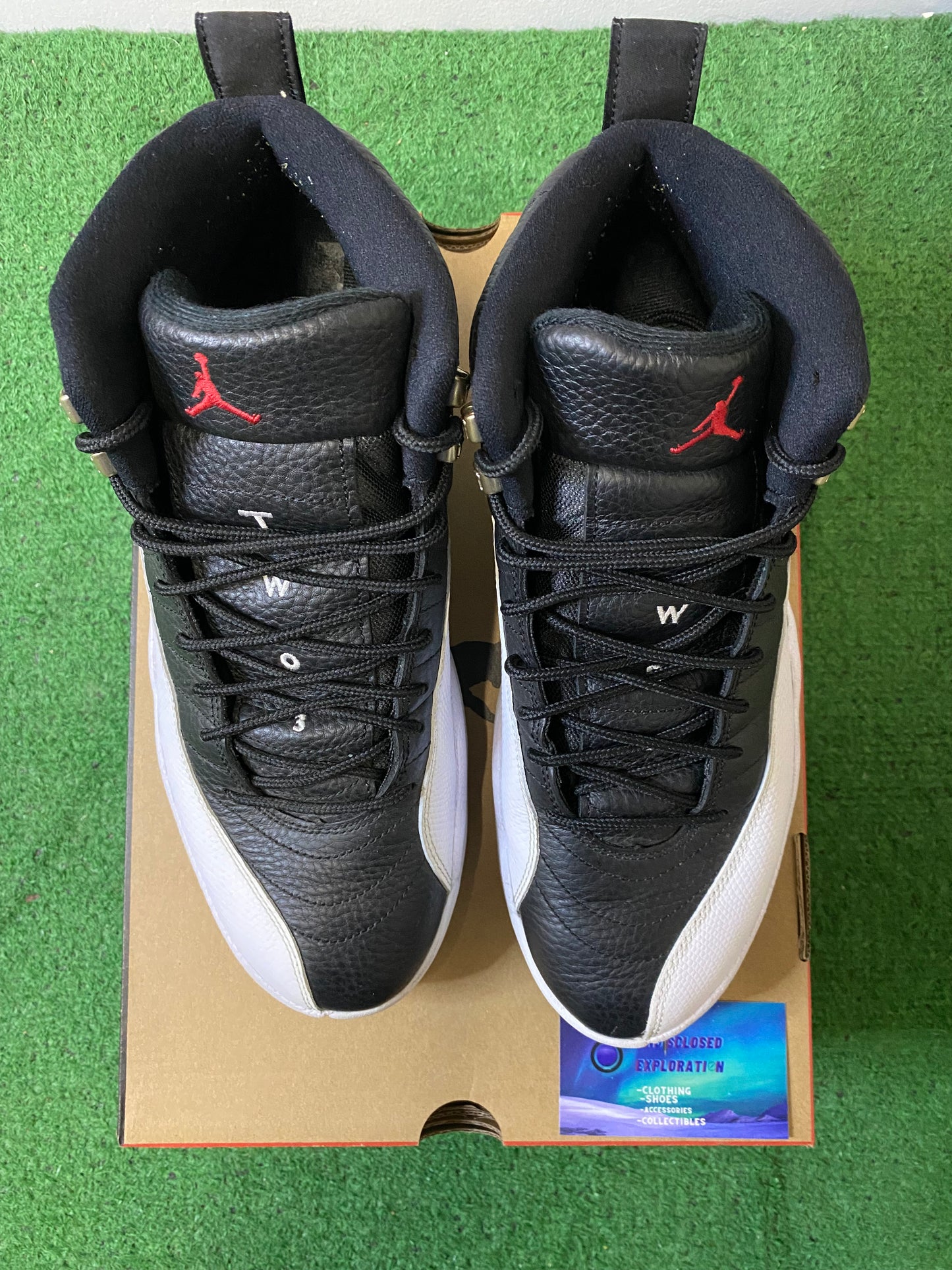Jordan 12 Playoff 2022 size 11men/12.5women