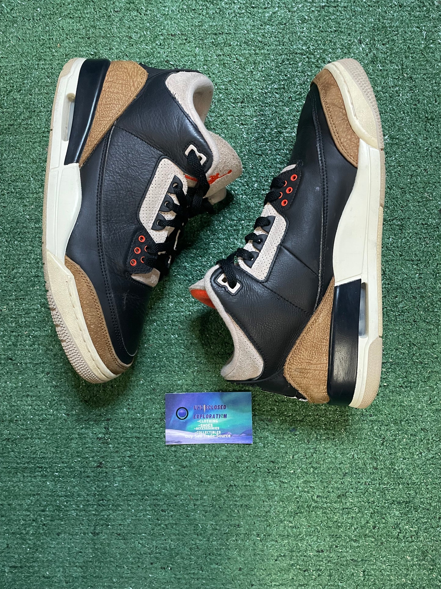 Air Jordan 3 dessert elephant size 11men/12.5women